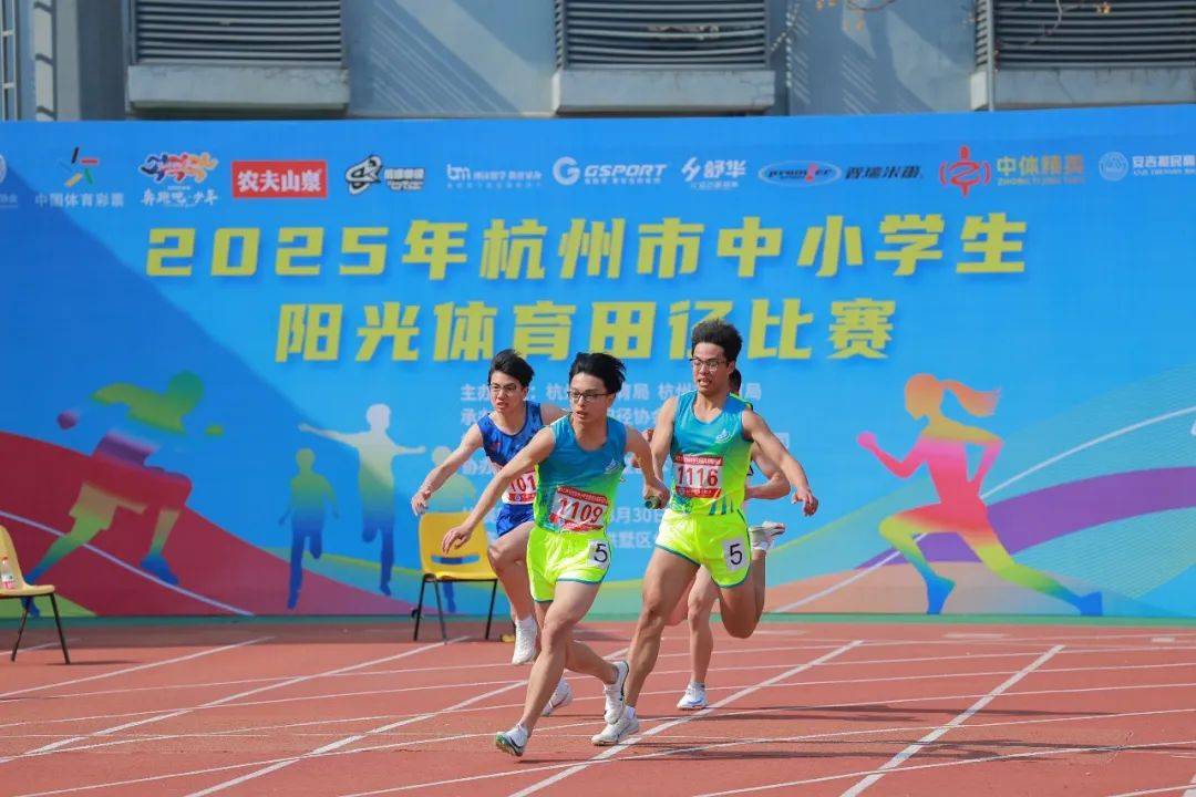 表现可以与 表现可以与